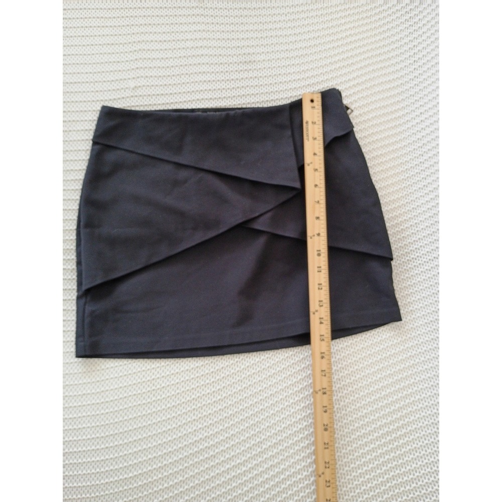 VTG Zara Basic Black Geometric Origami Mini Skirt Side Zip Waist 29 Fits S/M - Picture 3 of 10